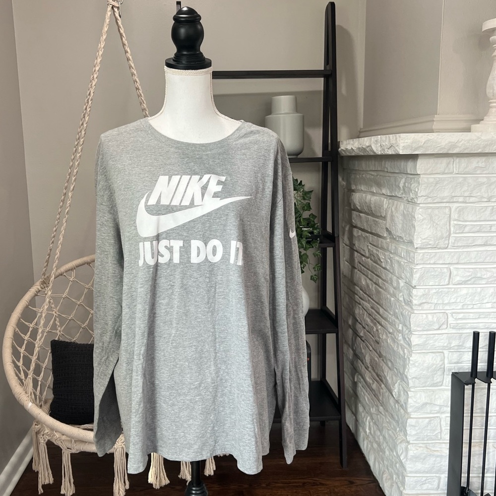 Nike long sleeve shirt